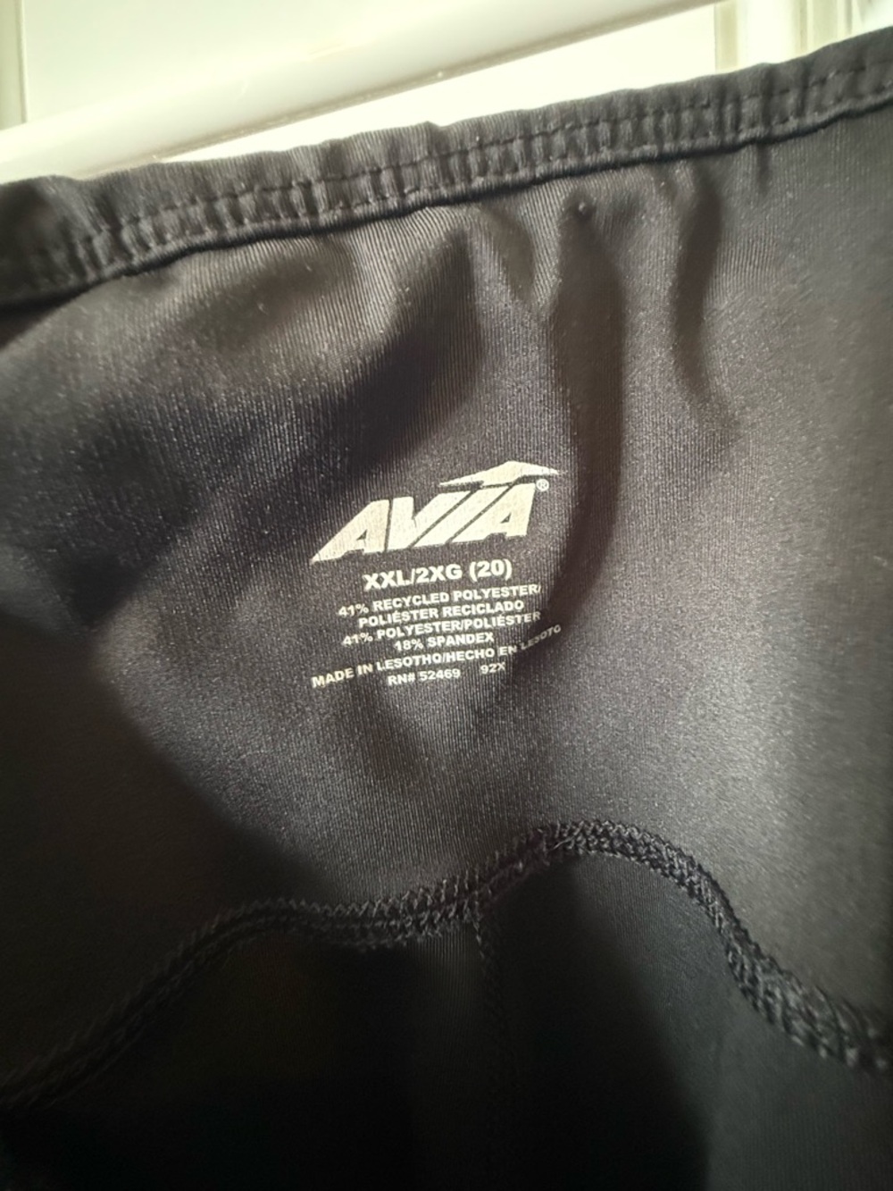 Avia Black High-Rise Athletic Capri Leggings with Side Pockets - Picture 4 of 4